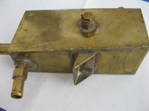 Spitfire oil/water separator